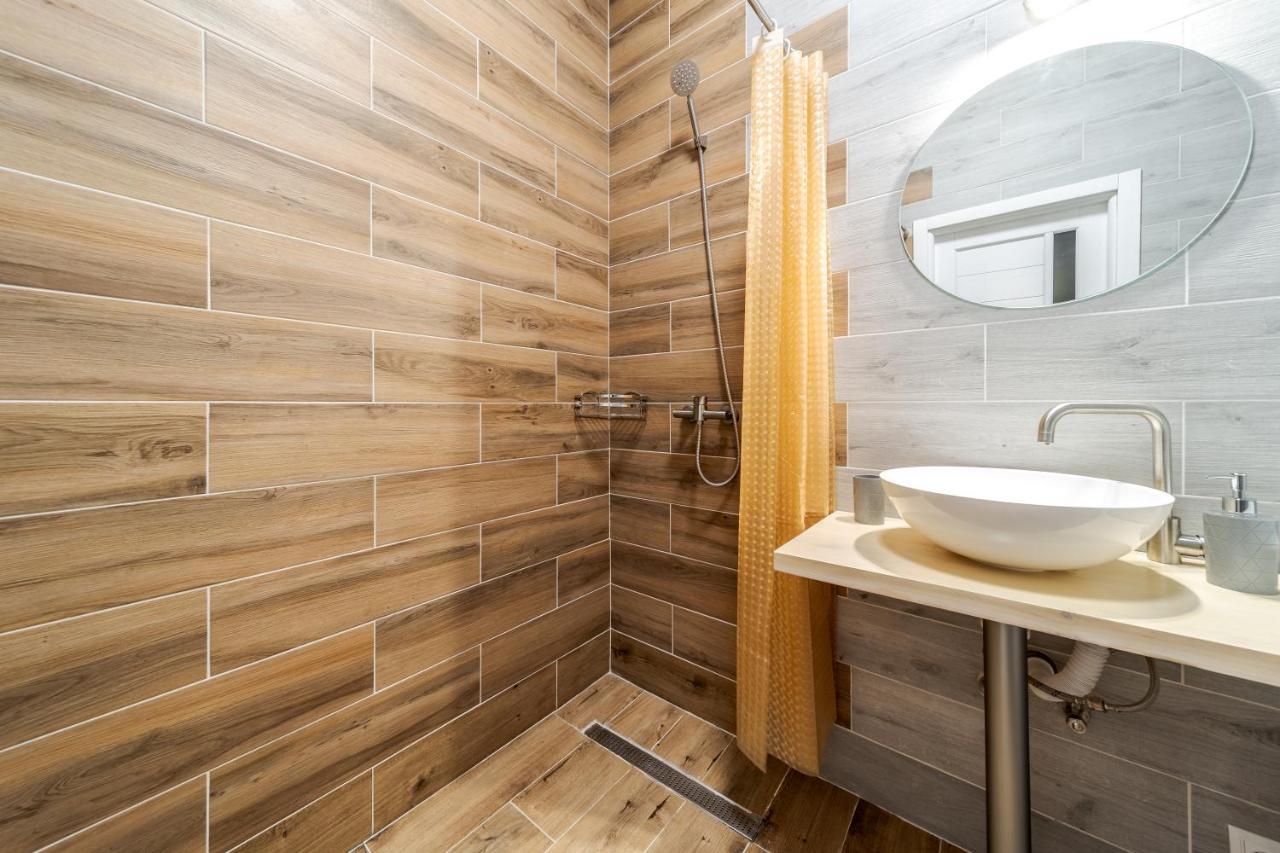 Inshiapartments On Popovycha Str Lviv Kültér fotó